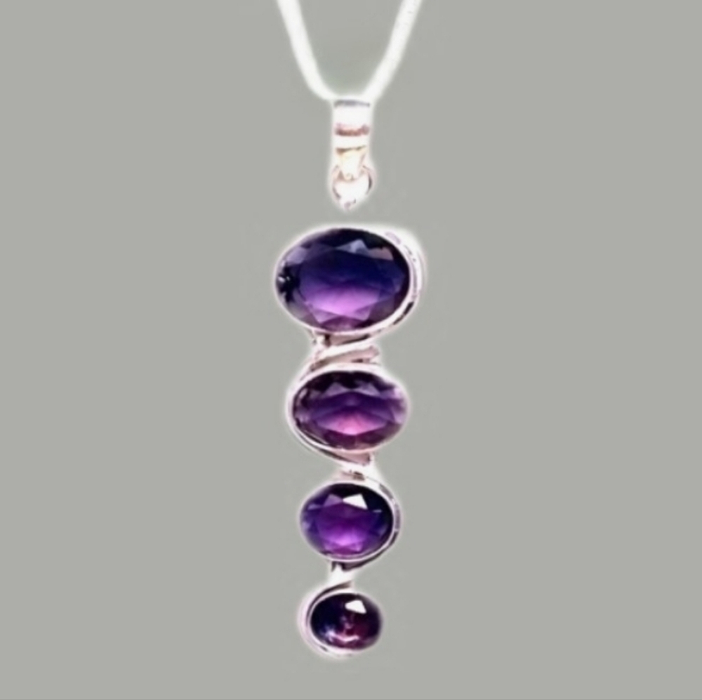 Chic Amethyst Drop Necklace